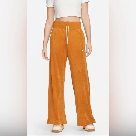 NIKE SPORTSWEAR WOMEN'S YELLOW TERRY WIDE LEG PANTS M